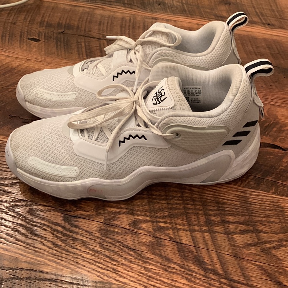 Adidas D.O.N. Issue #3, white size 11 basketball shoes